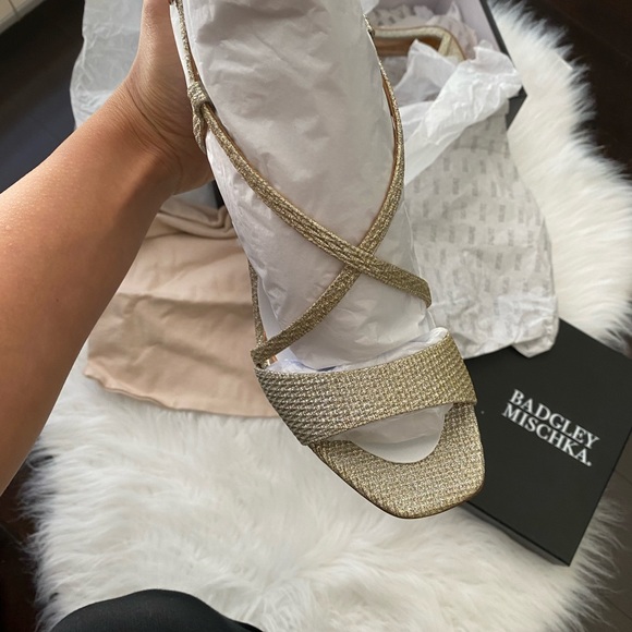 Badgley  Mischka  chic heels - Picture 6 of 13